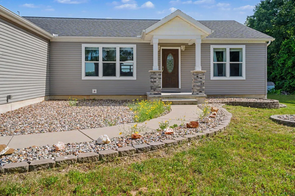 3170 Pine Lake Street Niles, MI 49120