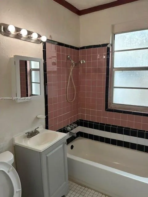 125 NW 7th Ave #1 Miami, FL 33128