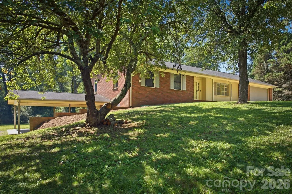 1208 35th Street Place NE #8 Conover, NC 28613