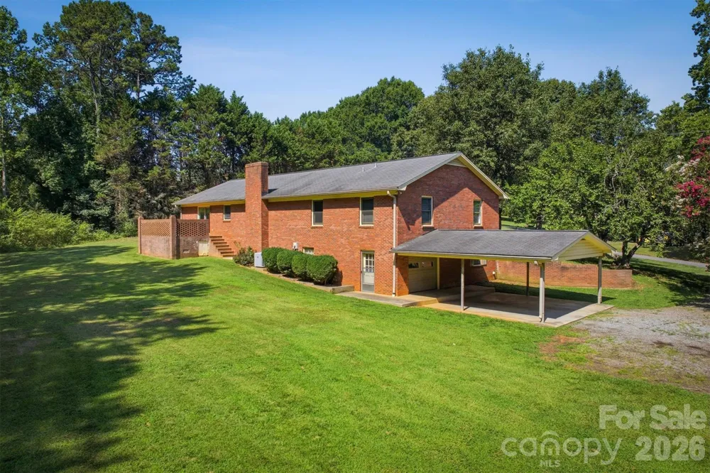 1208 35th Street Place NE #8 Conover, NC 28613