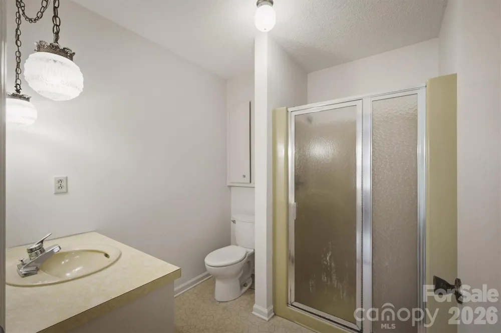 1208 35th Street Place NE #8 Conover, NC 28613