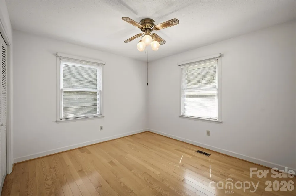 1208 35th Street Place NE #8 Conover, NC 28613