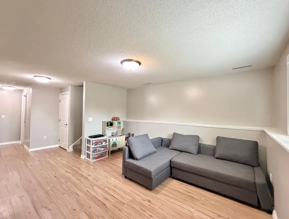 1560 Wabasha Avenue Saint Charles, MN 55972