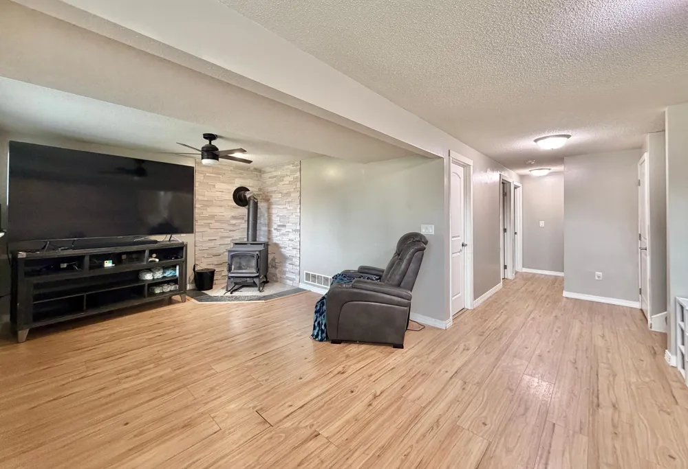 1560 Wabasha Avenue Saint Charles, MN 55972