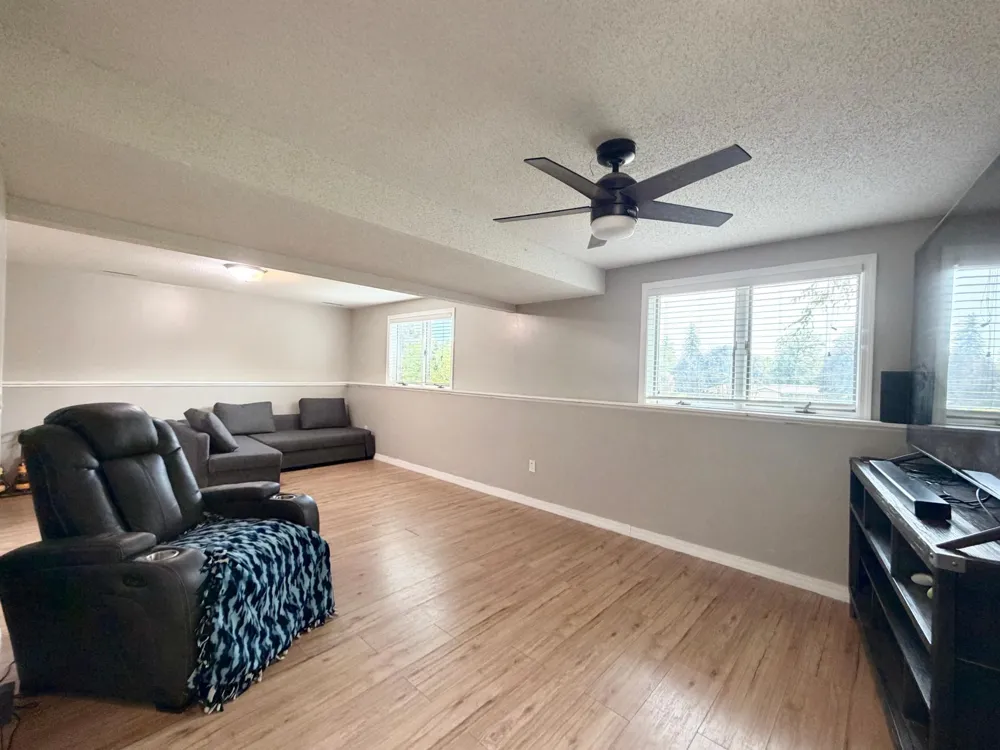 1560 Wabasha Avenue Saint Charles, MN 55972