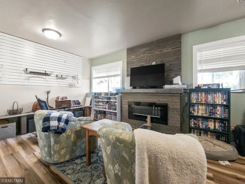 759 Park Brook Road NW Isanti, MN 55040