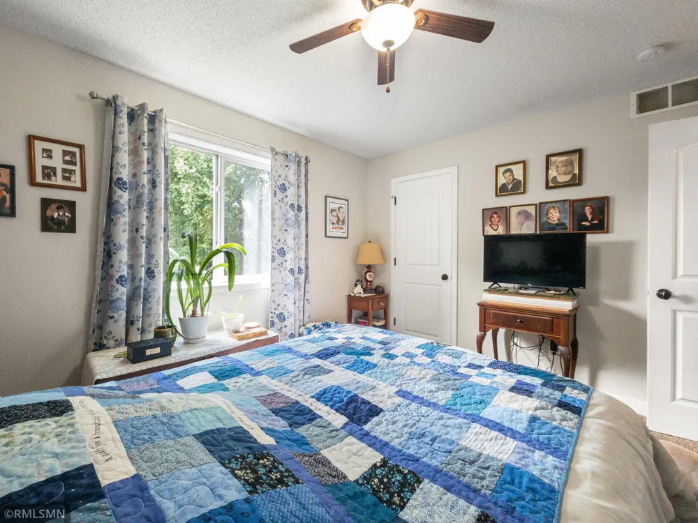 759 Park Brook Road NW Isanti, MN 55040