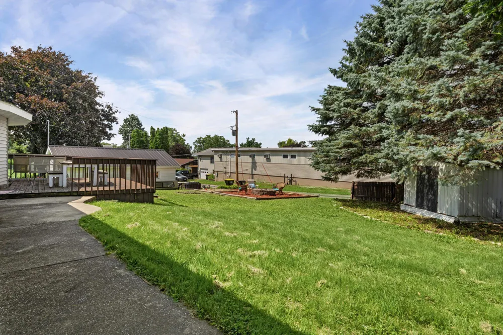 104 2nd Avenue SW Spring Grove, MN 55974