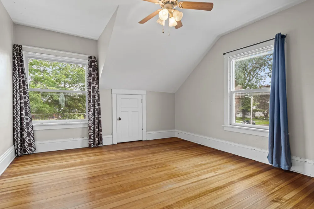 104 2nd Avenue SW Spring Grove, MN 55974