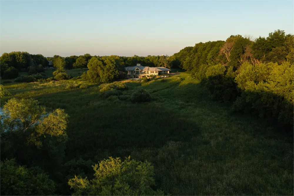 525 Navajo Road W Medina, MN 55340