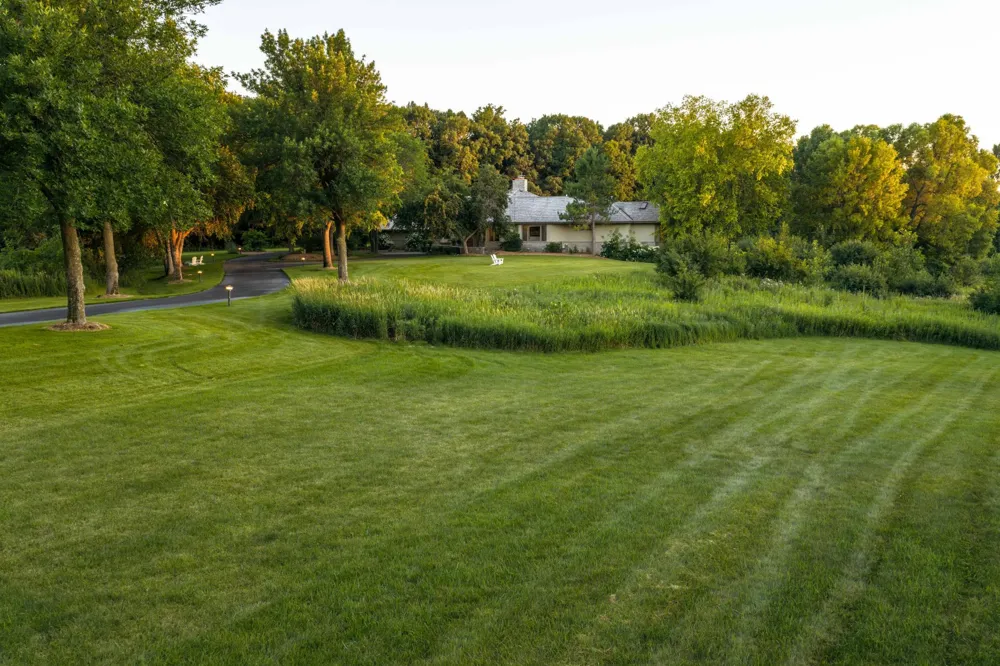 525 Navajo Road W Medina, MN 55340