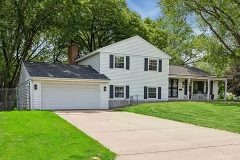 2095 Kelly Drive