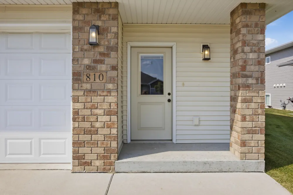 810 Albert Drive W West Fargo, ND 58078