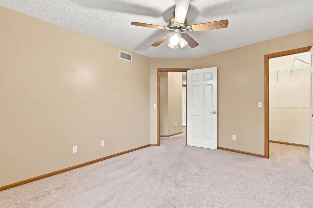 1863 Riverwood Drive #14 Burnsville, MN 55337