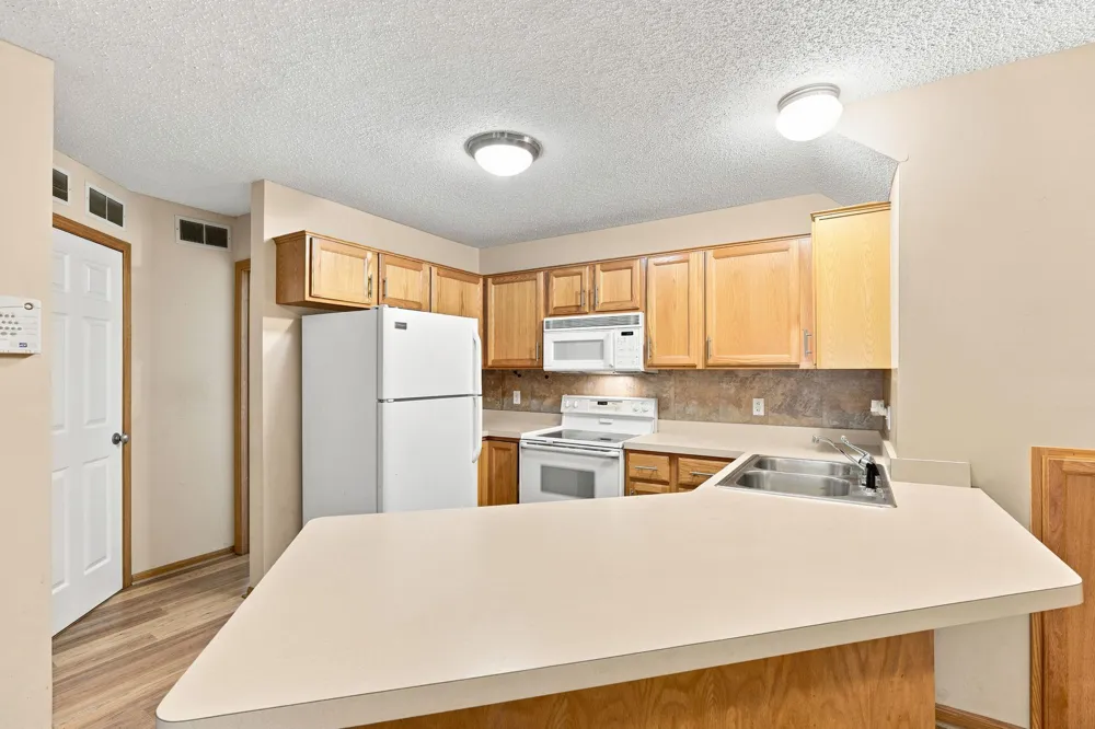 1863 Riverwood Drive #14 Burnsville, MN 55337