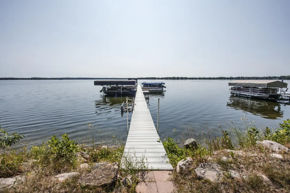 1104 W Lake Drive Detroit Lakes, MN 56501