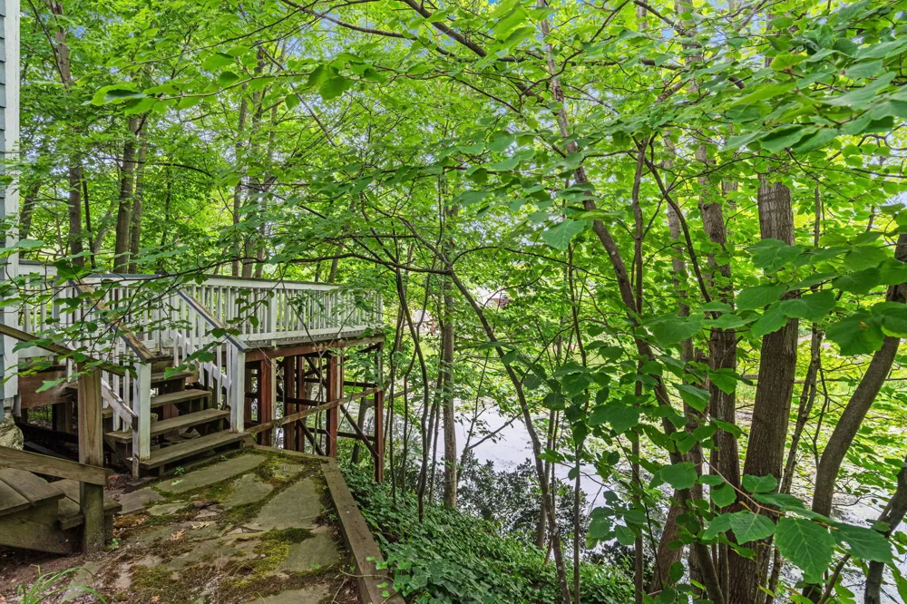 790 Simonson Drive Saugatuck, MI 49453