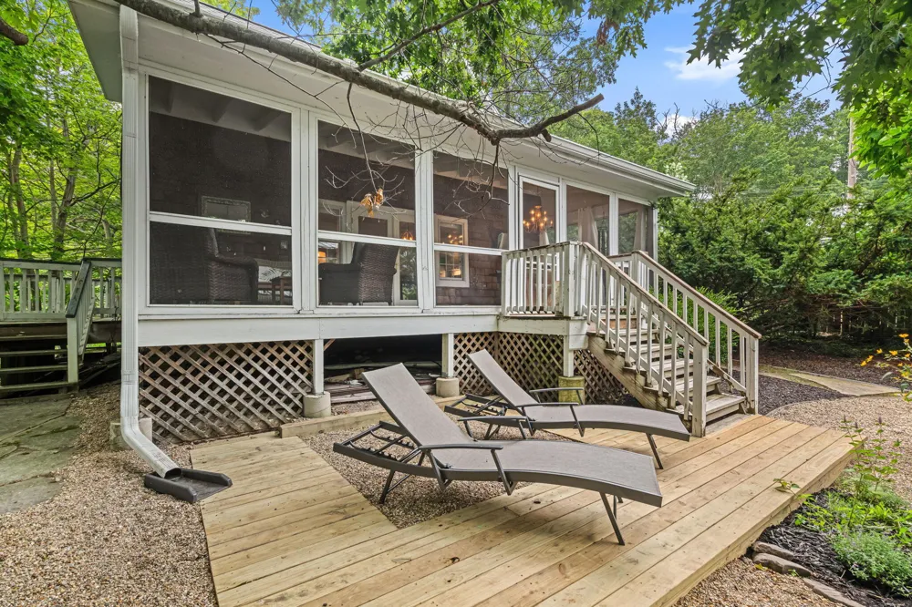 790 Simonson Drive Saugatuck, MI 49453