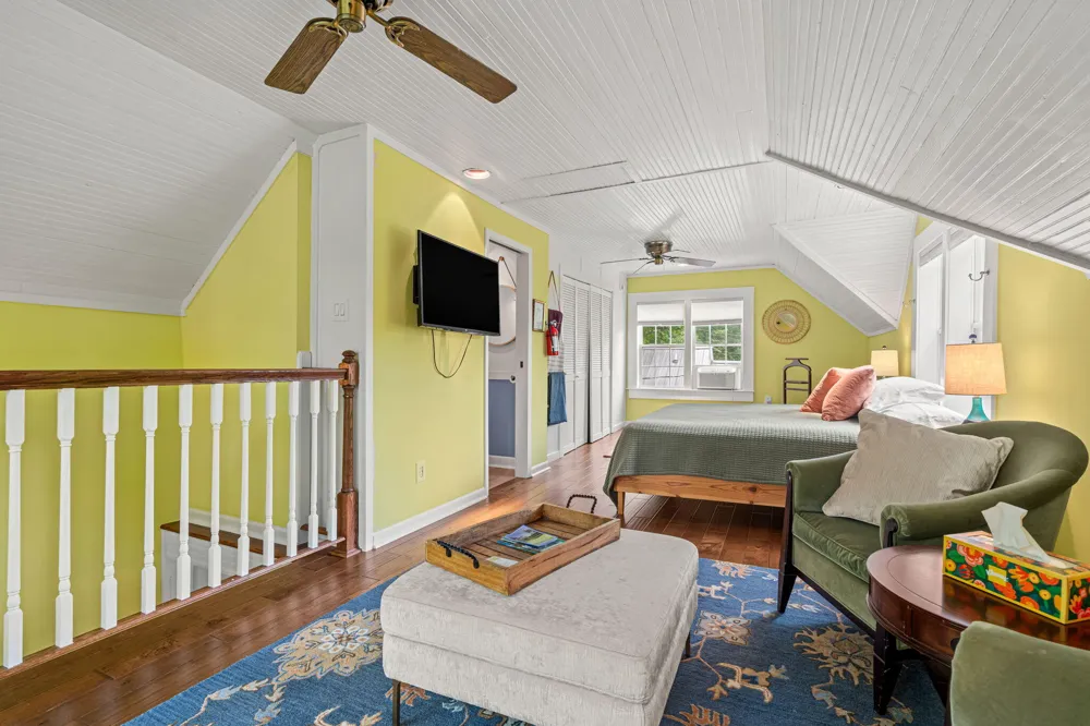 790 Simonson Drive Saugatuck, MI 49453