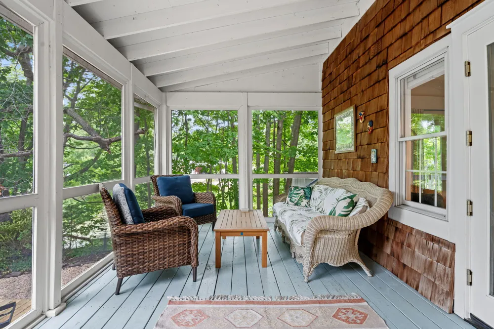 790 Simonson Drive Saugatuck, MI 49453