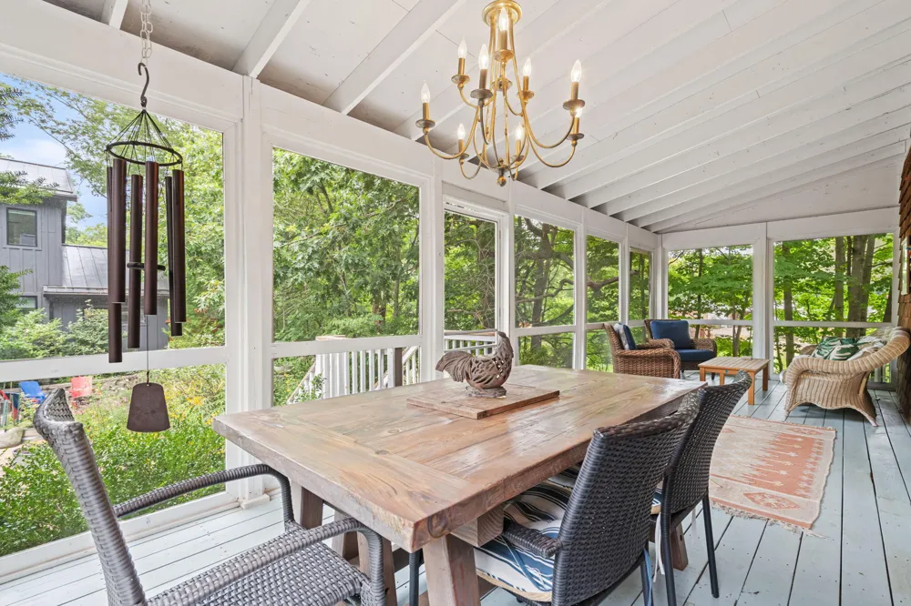 790 Simonson Drive Saugatuck, MI 49453