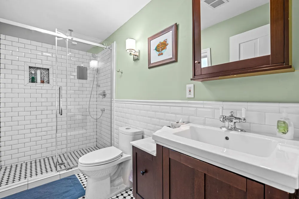 790 Simonson Drive Saugatuck, MI 49453