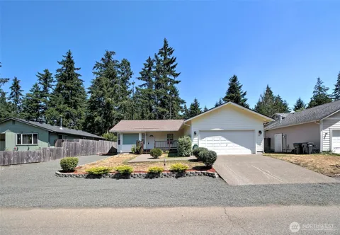 30 E Larch Place