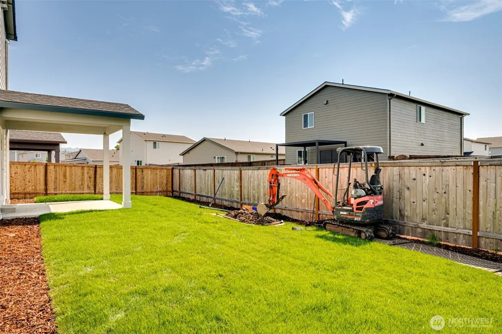 2016 Henderson Way Longview, WA 98632
