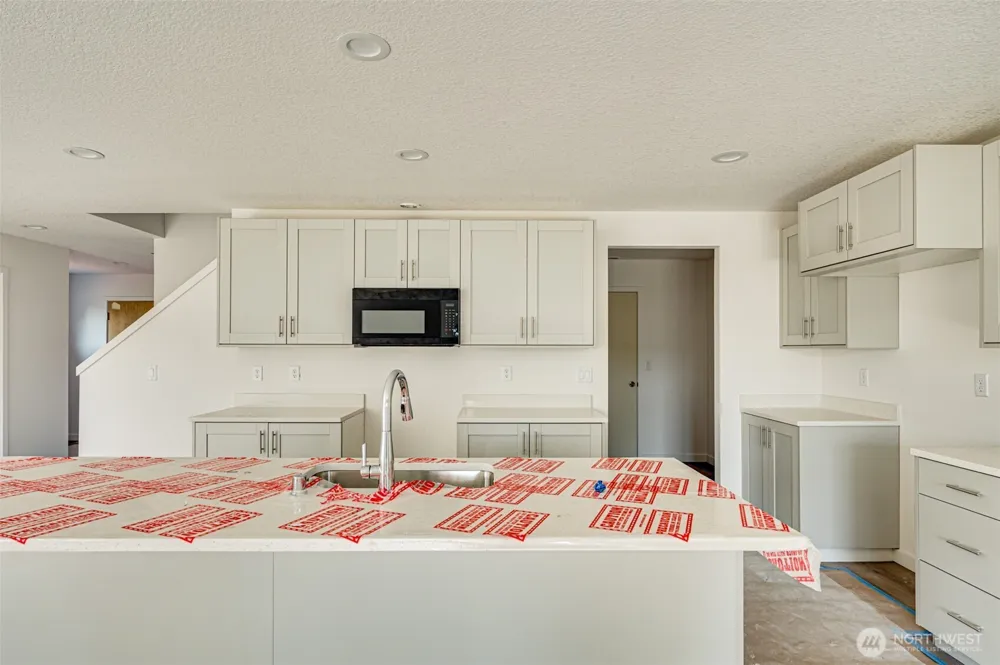 2016 Henderson Way Longview, WA 98632