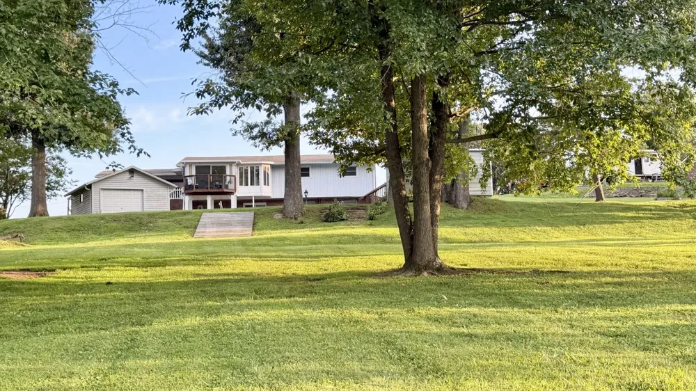 233 Twin Hill Dr Greenville, KY 42345