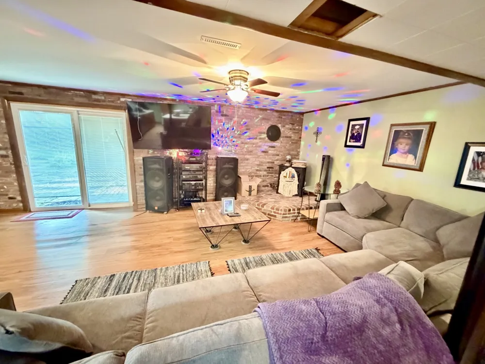 233 Twin Hill Dr Greenville, KY 42345