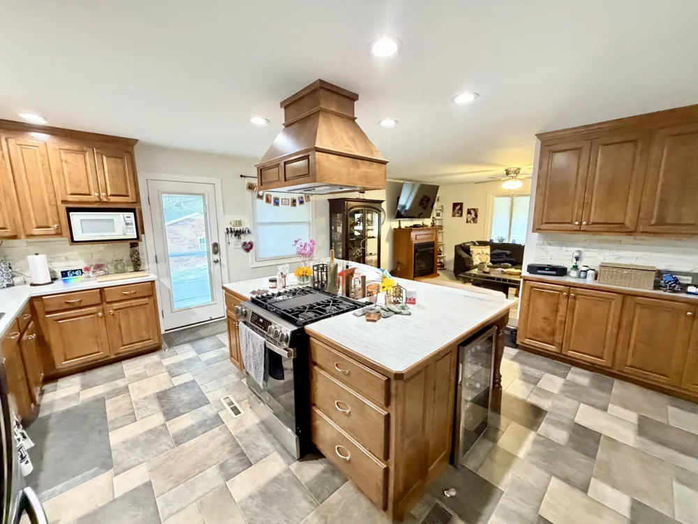 233 Twin Hill Dr Greenville, KY 42345