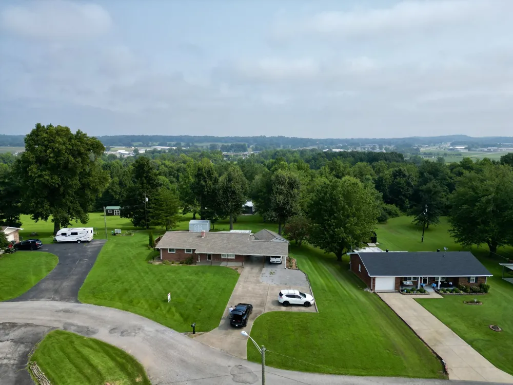 233 Twin Hill Dr Greenville, KY 42345