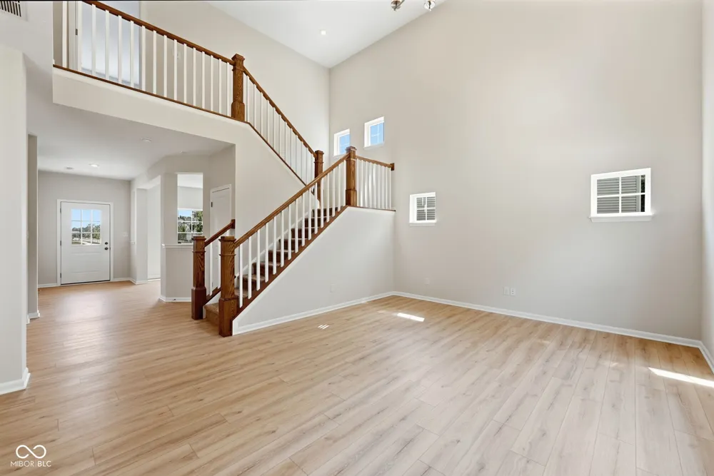 7216 Jackson Drive Cumberland, IN 46229