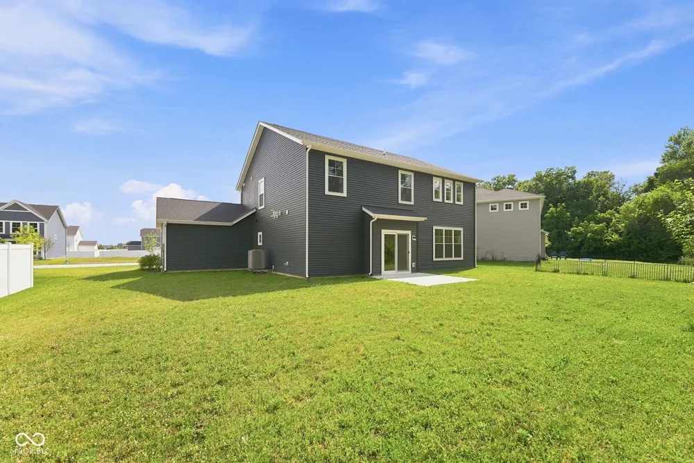 7216 Jackson Drive Cumberland, IN 46229
