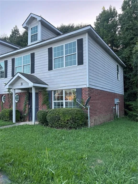 941 Old Mill Point #B Monroe, GA 30655