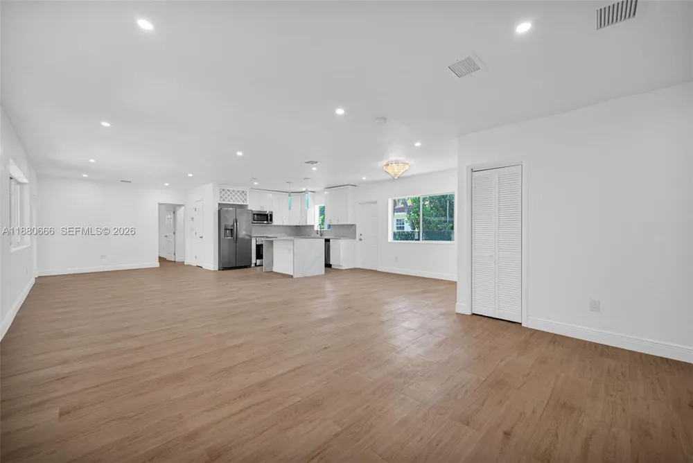 11102 NE 9th Ct Biscayne Park, FL 33161