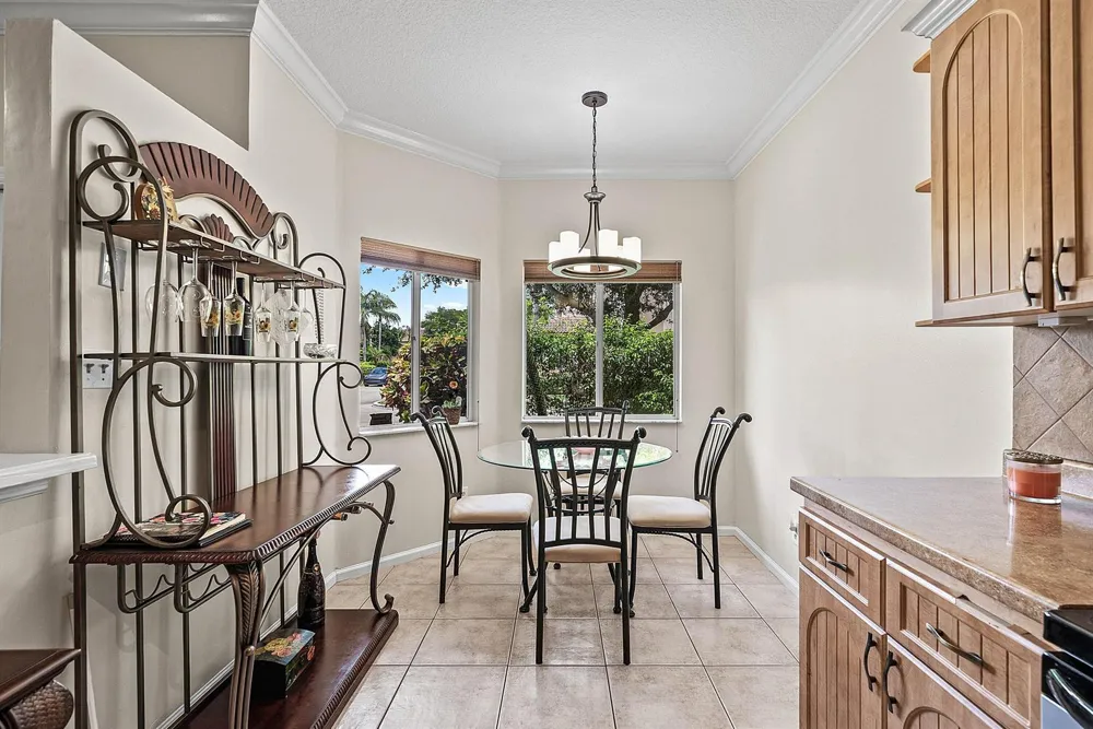 6757 Via Regina Boca Raton, FL 33433