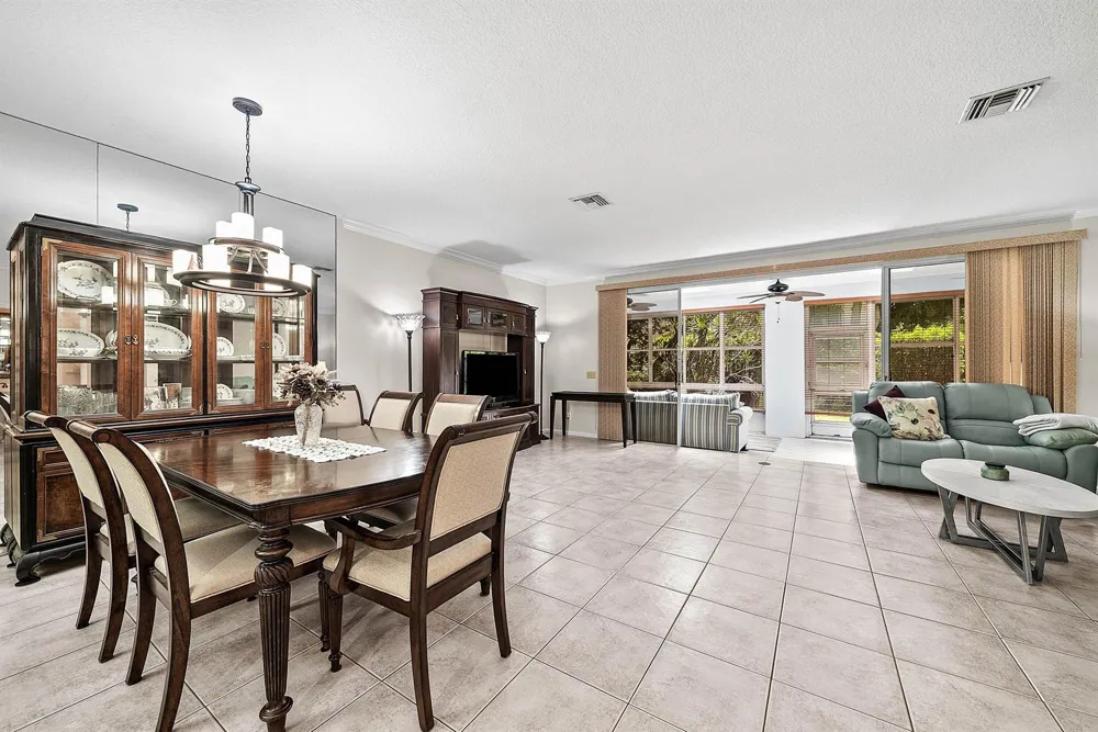 6757 Via Regina Boca Raton, FL 33433