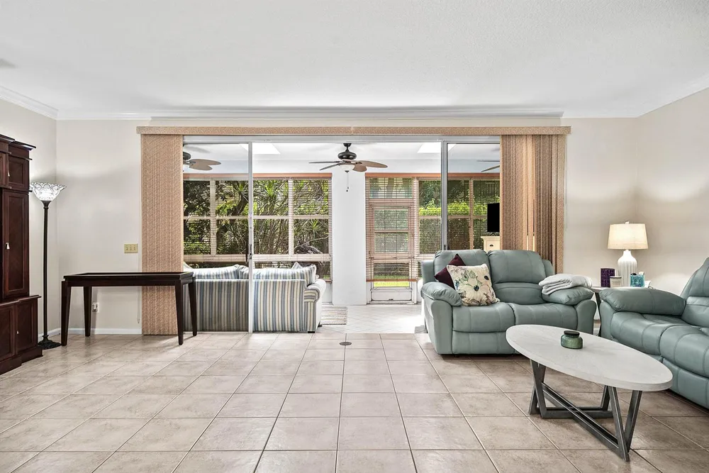 6757 Via Regina Boca Raton, FL 33433