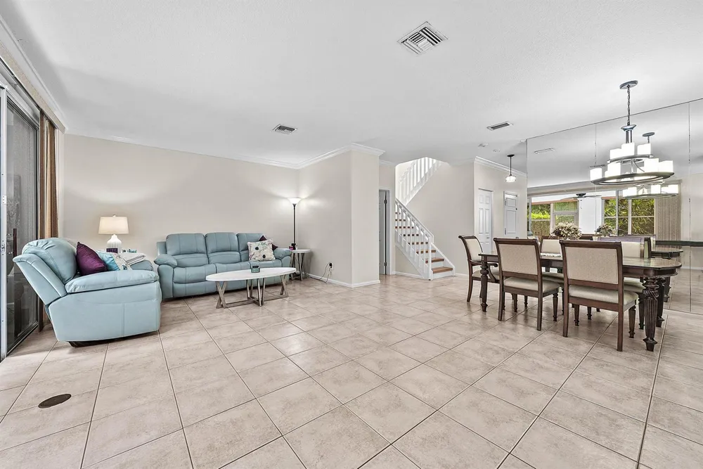 6757 Via Regina Boca Raton, FL 33433