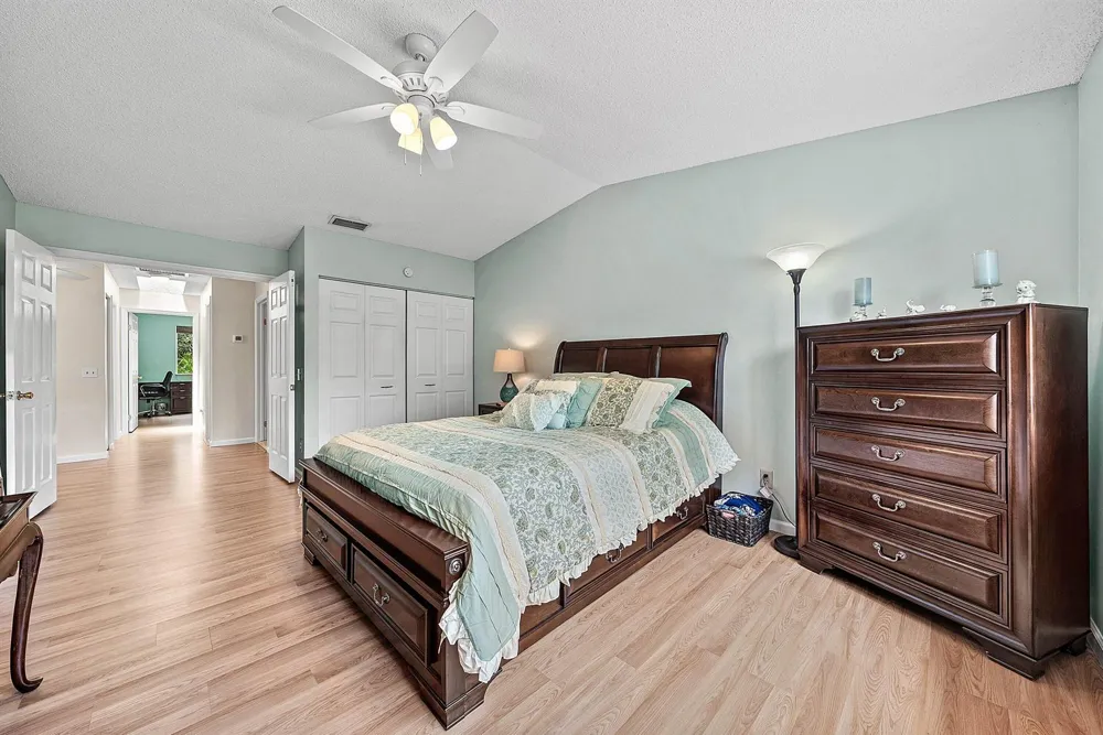 6757 Via Regina Boca Raton, FL 33433