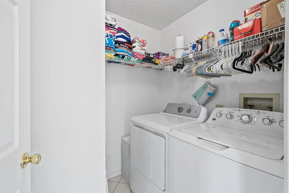 6757 Via Regina Boca Raton, FL 33433