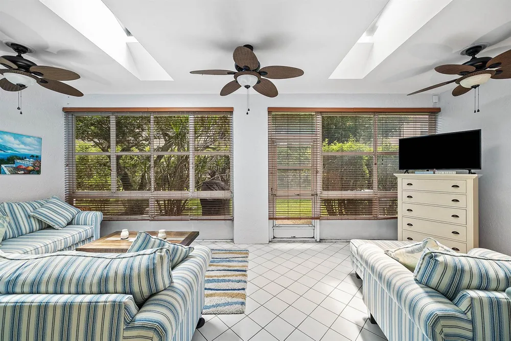 6757 Via Regina Boca Raton, FL 33433