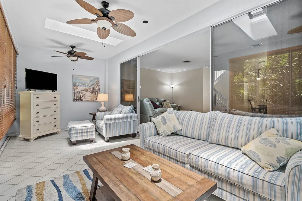 6757 Via Regina Boca Raton, FL 33433