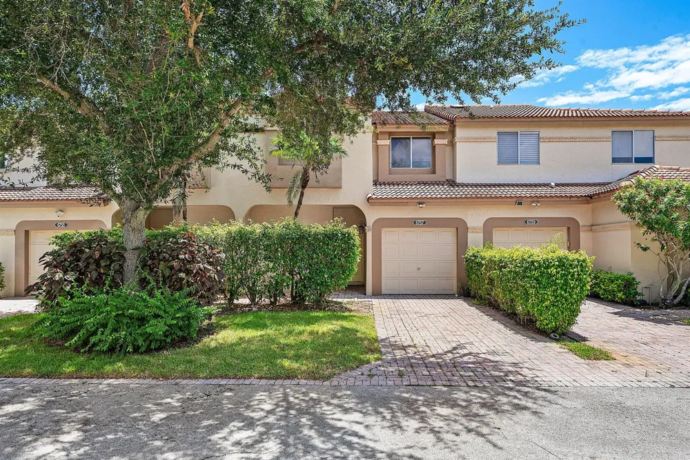 6757 Via Regina Boca Raton, FL 33433