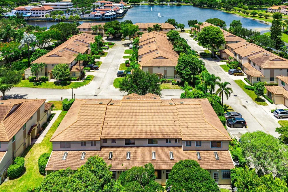 6757 Via Regina Boca Raton, FL 33433