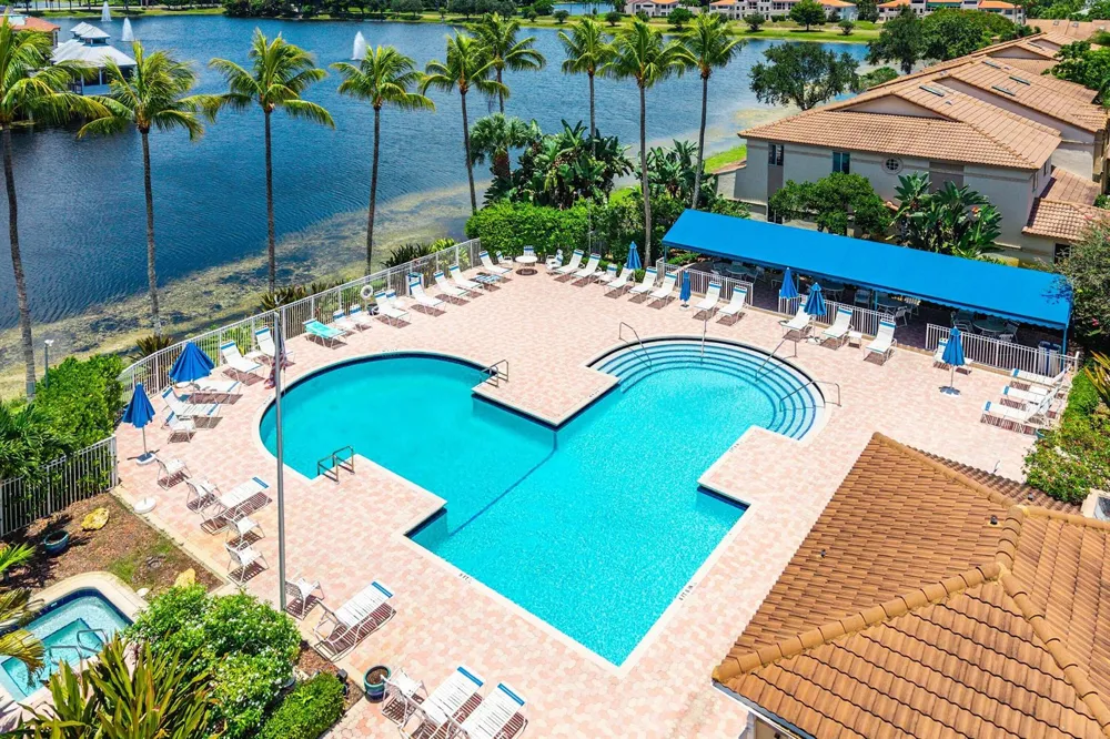 6757 Via Regina Boca Raton, FL 33433