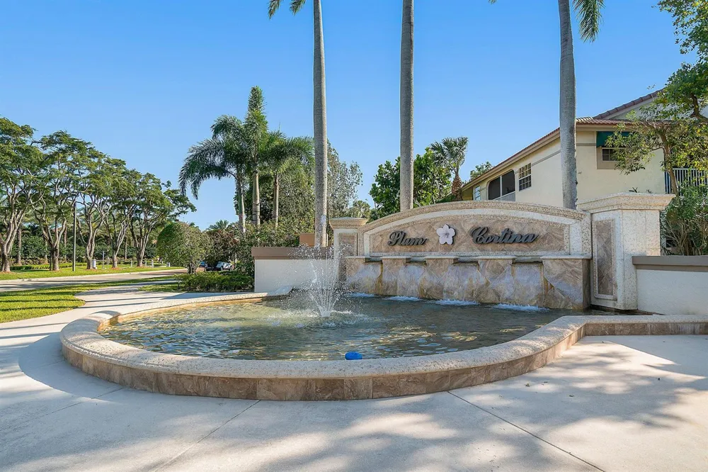 6757 Via Regina Boca Raton, FL 33433