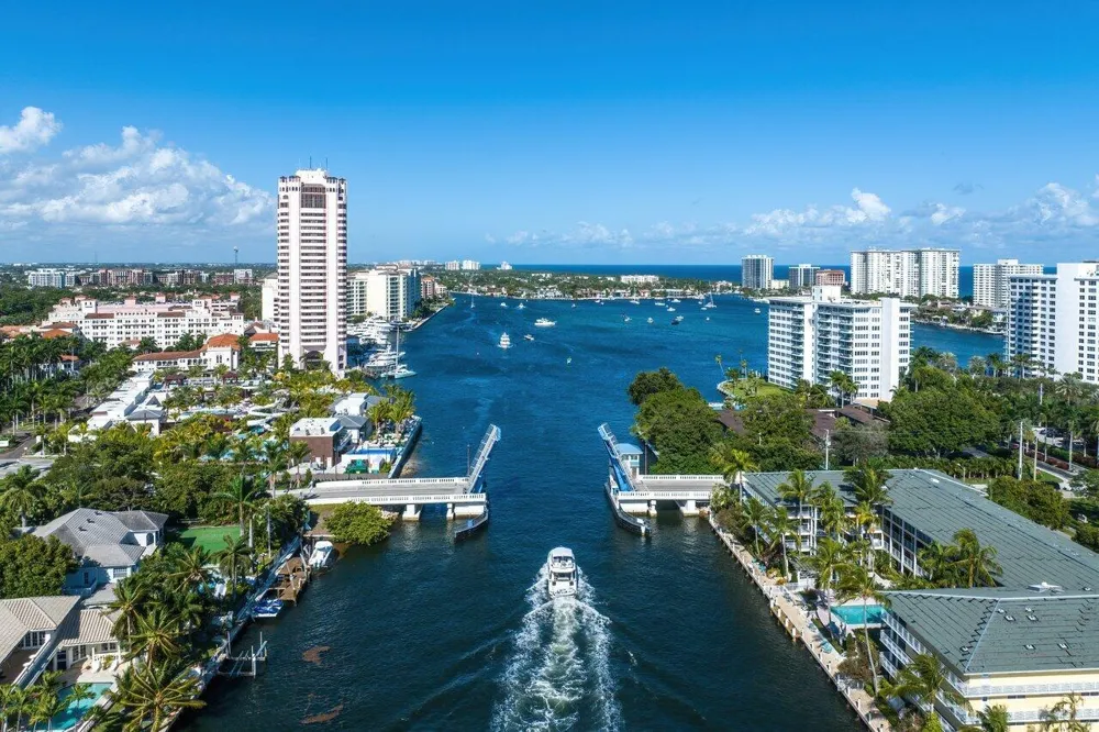 6757 Via Regina Boca Raton, FL 33433
